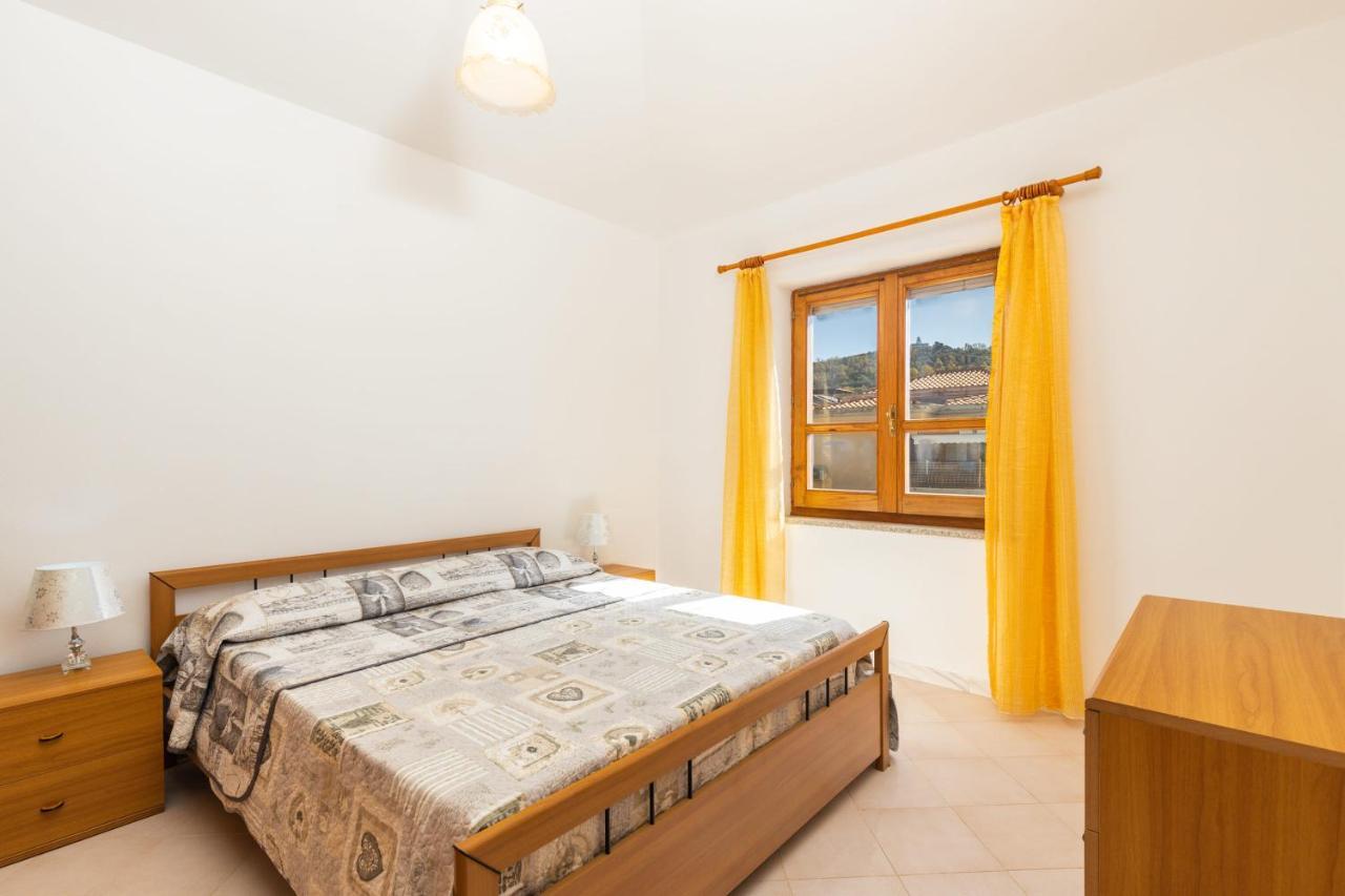 Casa A Due Passi Dal Mare Apartman Àrbatax Kültér fotó