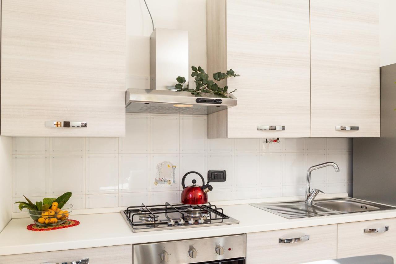 Casa A Due Passi Dal Mare Apartman Àrbatax Kültér fotó