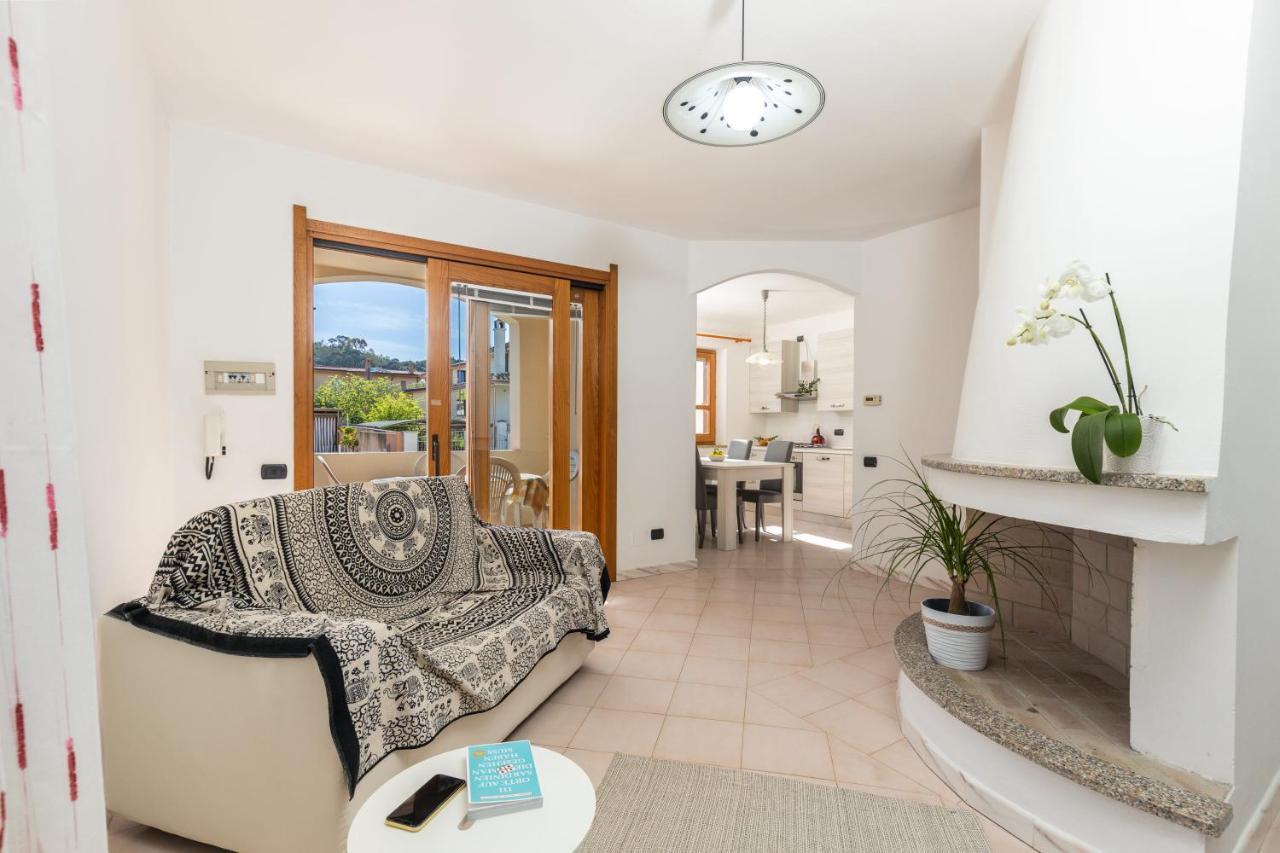 Casa A Due Passi Dal Mare Apartman Àrbatax Kültér fotó
