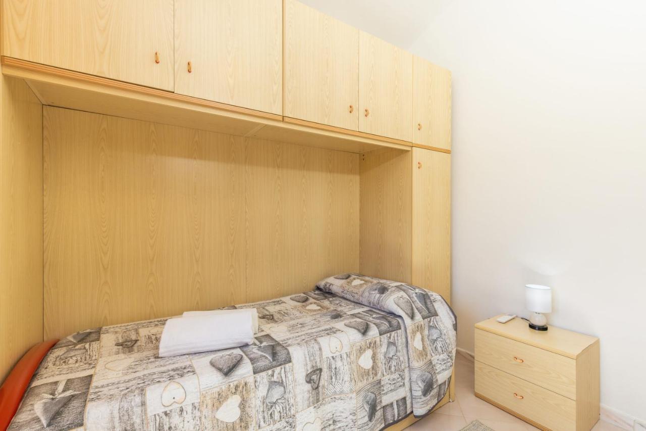 Casa A Due Passi Dal Mare Apartman Àrbatax Kültér fotó